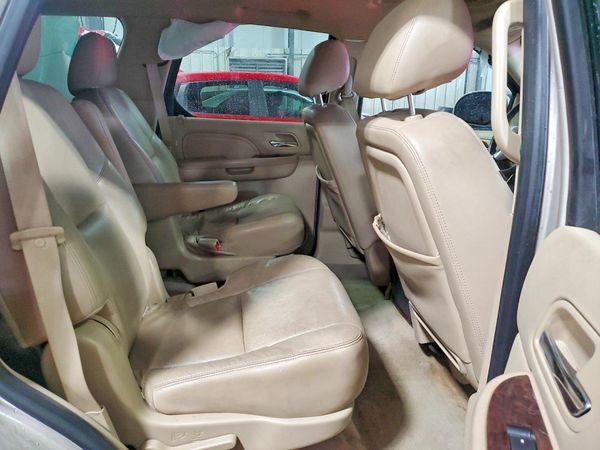 2013 CADILLAC ESCALADE Luxury