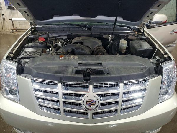 2013 CADILLAC ESCALADE Luxury