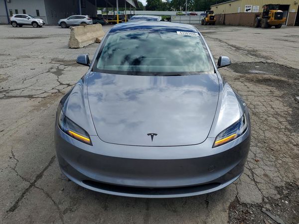 2026 TESLA MODEL 3