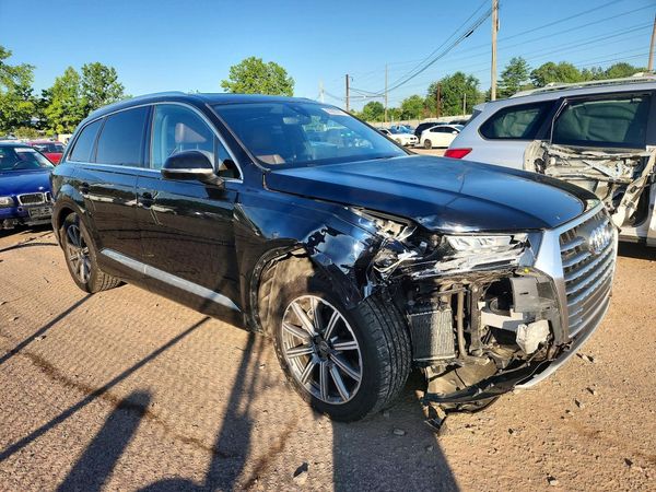 2017 AUDI Q7 quattro Premium Plus