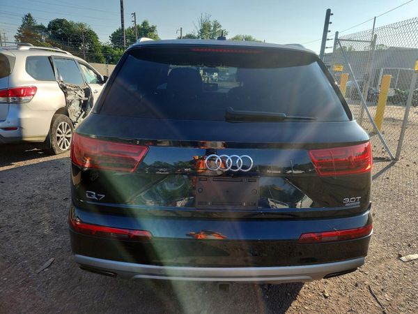 2017 AUDI Q7 quattro Premium Plus