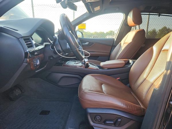 2017 AUDI Q7 quattro Premium Plus