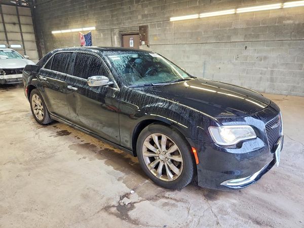 2017 CHRYSLER 300 300C — Passenger 3/4