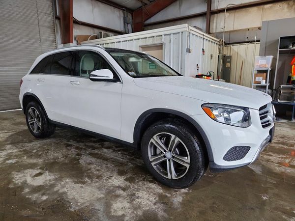 2017 MERCEDES-BENZ GLC GLC300 Base-4M