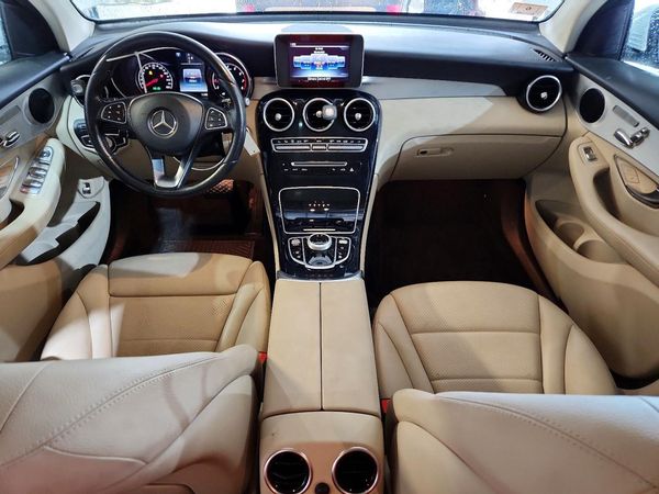 2017 MERCEDES-BENZ GLC GLC300 Base-4M