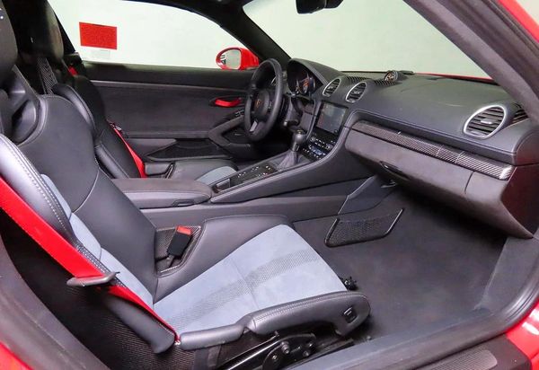 2025 PORSCHE CAYMAN GT4 RS