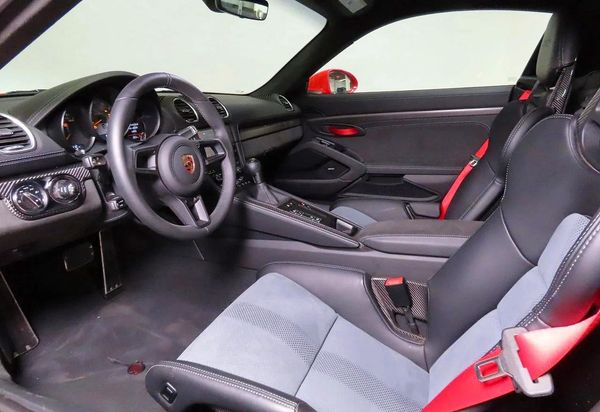 2025 PORSCHE CAYMAN GT4 RS