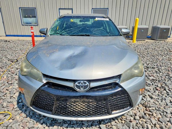 2015 TOYOTA CAMRY