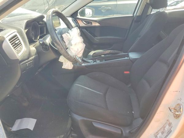 2018 MAZDA 3 Sport