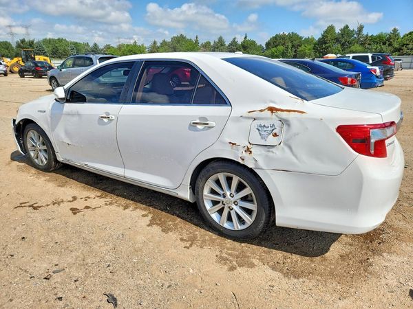 2013 TOYOTA CAMRY SOLA Hybrid