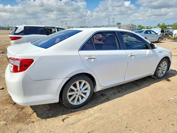 2013 TOYOTA CAMRY SOLA Hybrid