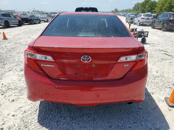 2014 TOYOTA CAMRY