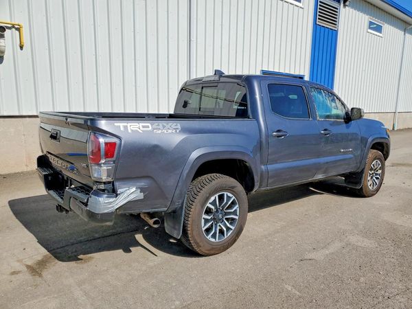 2022 TOYOTA TACOMA SR5