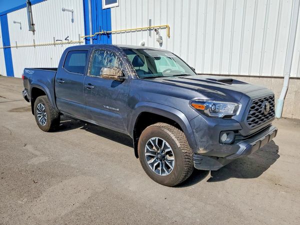 2022 TOYOTA TACOMA SR5