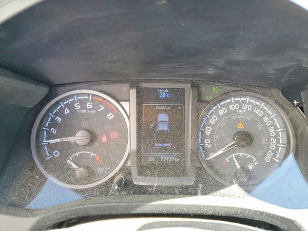 2022 TOYOTA TACOMA SR5