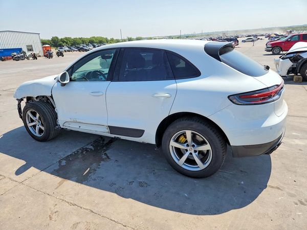 2020 PORSCHE MACAN
