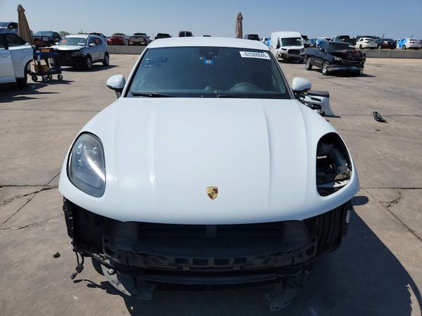 2020 PORSCHE MACAN