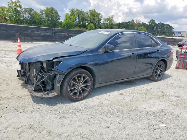 2015 TOYOTA CAMRY