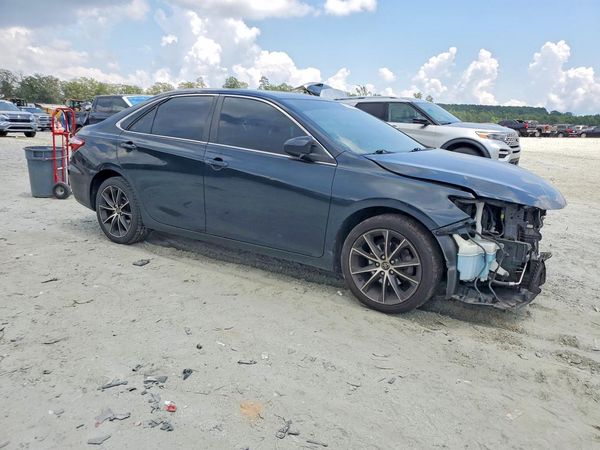 2015 TOYOTA CAMRY