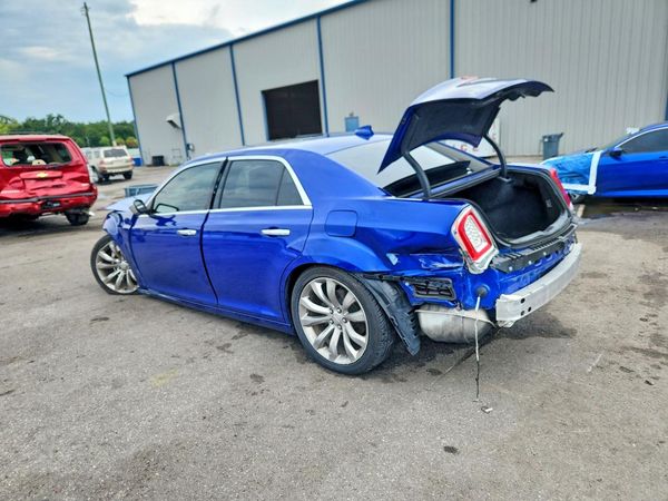 2019 CHRYSLER 300