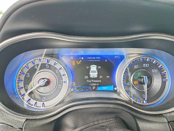 2019 CHRYSLER 300