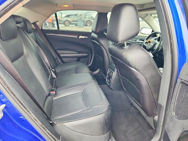 2019 CHRYSLER 300
