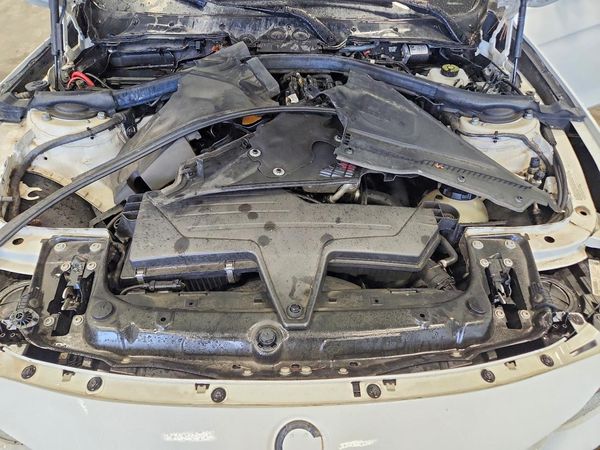 2015 BMW 3 SERIES — Engine bay