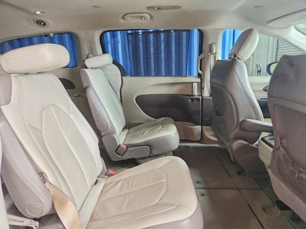 2017 CHRYSLER PACIFICA Touring L