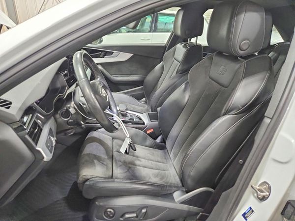 2021 AUDI A4 quattro Premium Plus — DENT