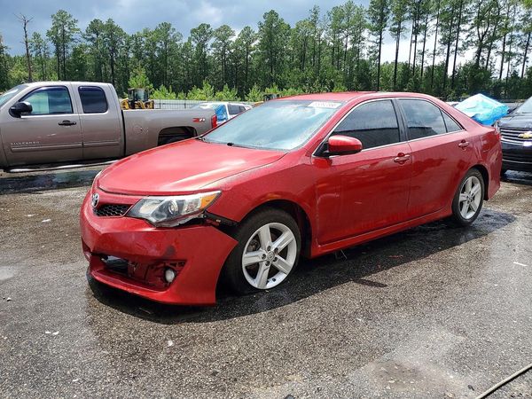 2013 TOYOTA CAMRY