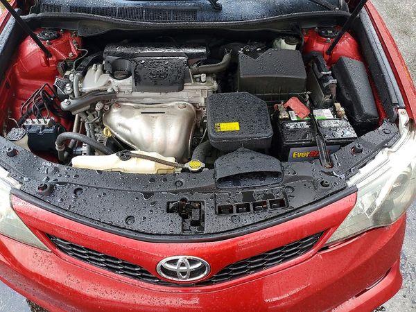 2013 TOYOTA CAMRY