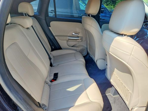 2021 MERCEDES-BENZ GLA