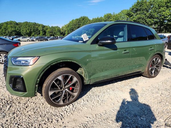 2022 AUDI SQ5