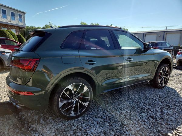 2022 AUDI SQ5