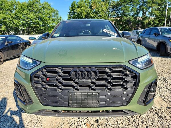 2022 AUDI SQ5