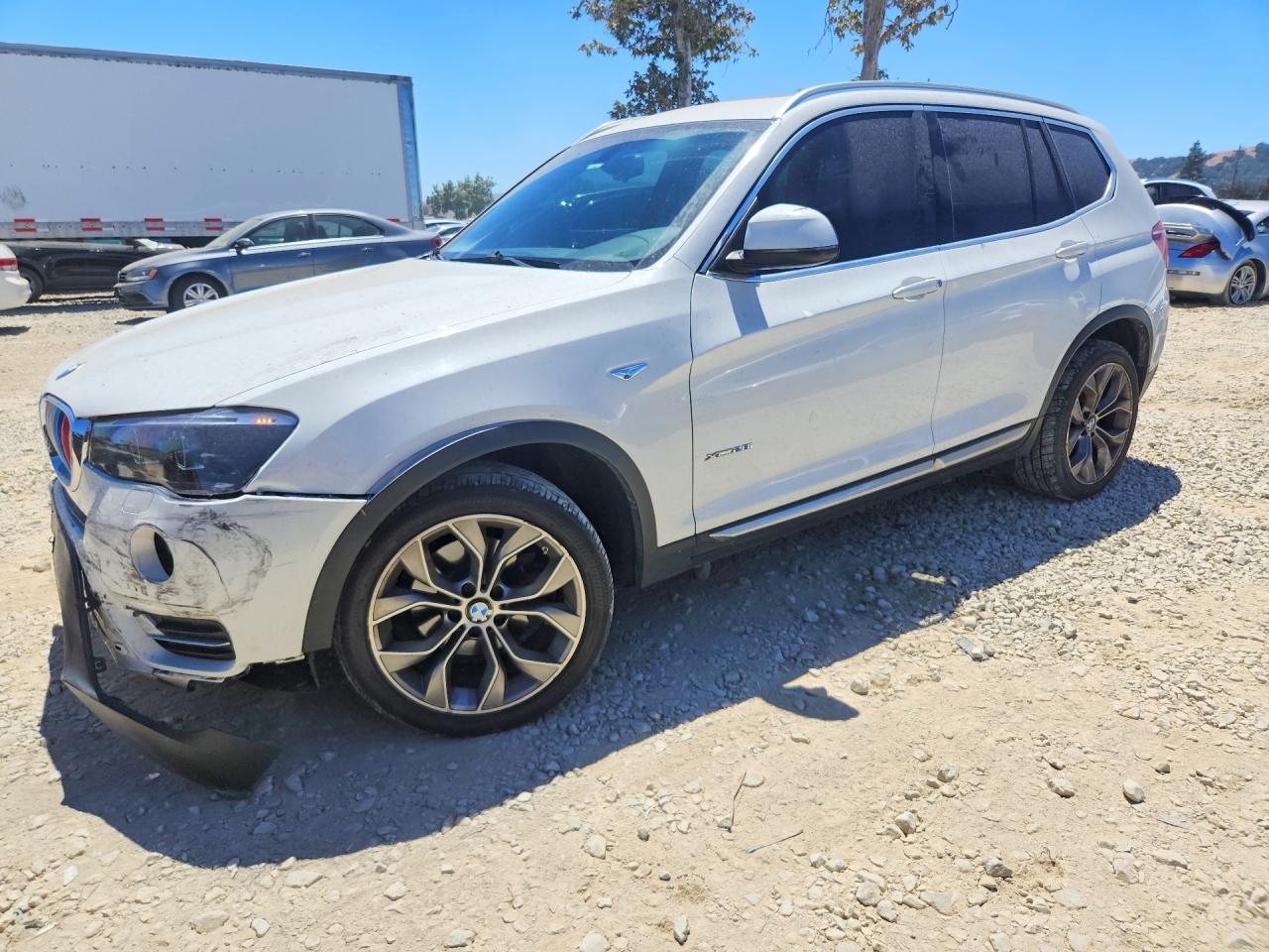 2017 BMW X3 xDrive28i — Front 3/4
