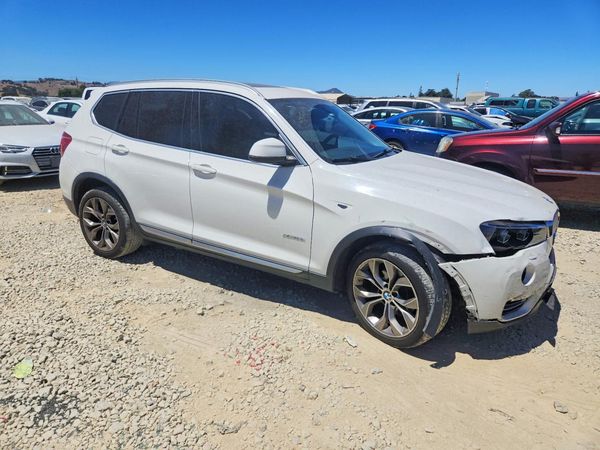 2017 BMW X3 xDrive28i — Passenger 3/4