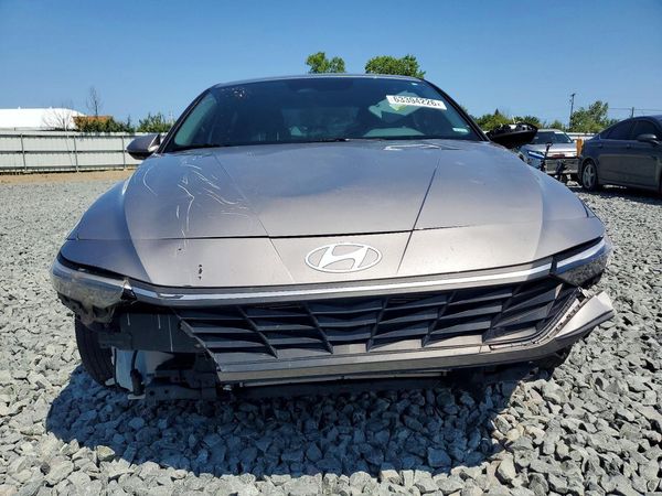 2024 HYUNDAI ELANTRA