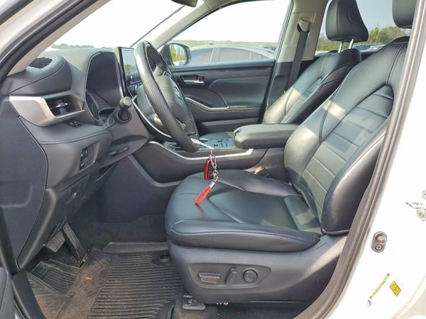 2023 TOYOTA HIGHLANDER