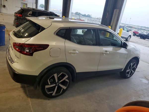 2022 NISSAN ROGUE SPORT SL