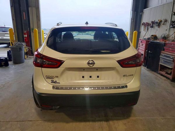 2022 NISSAN ROGUE SPORT SL