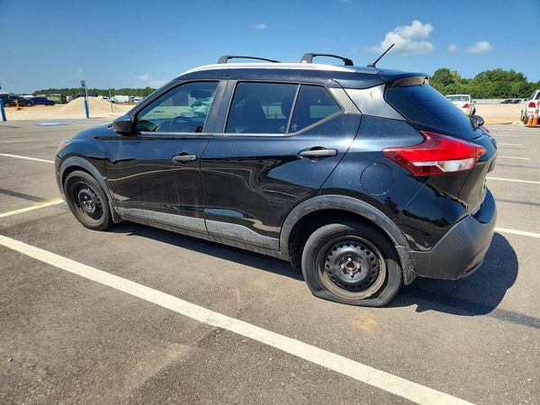 2018 NISSAN KICKS