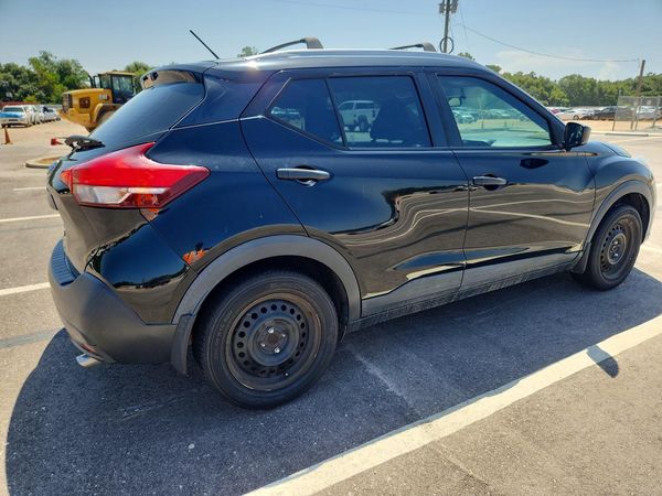 2018 NISSAN KICKS