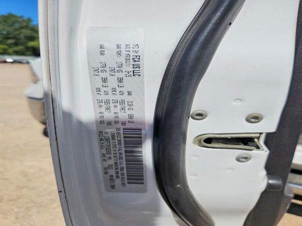 2015 RAM 1500 ST