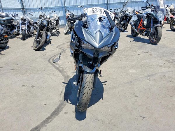 2025 KAWASAKI EX500