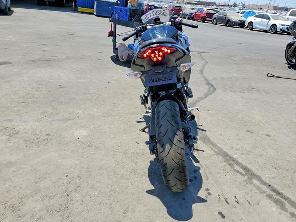2025 KAWASAKI EX500