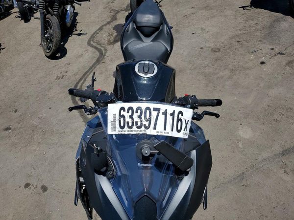 2025 KAWASAKI EX500