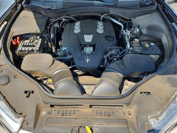 2018 MASERATI LEVANTE Luxury