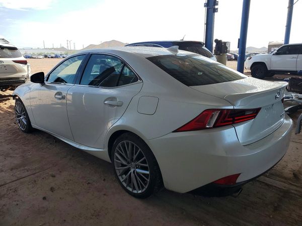 2016 LEXUS IS 200t