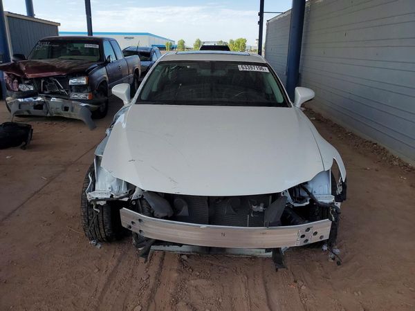 2016 LEXUS IS 200t